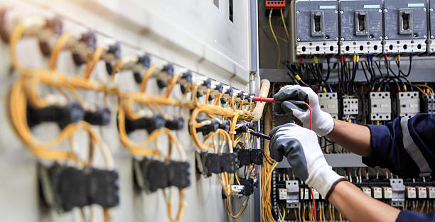 Professional Electrician technician working in Fairfax, OH